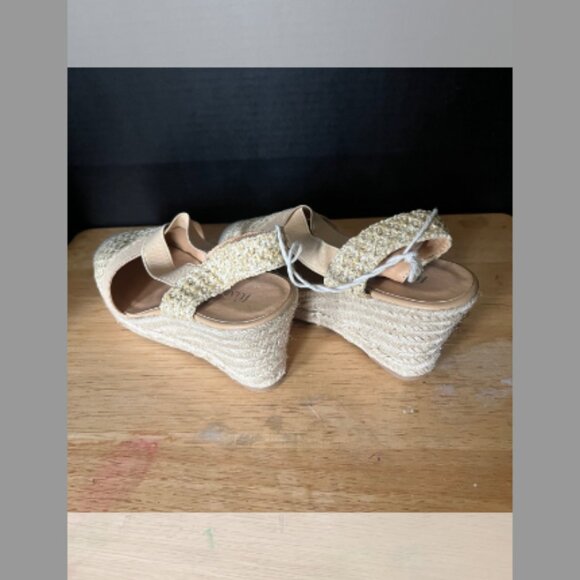 Wanted Natural Wedges - Picture 1 of 2